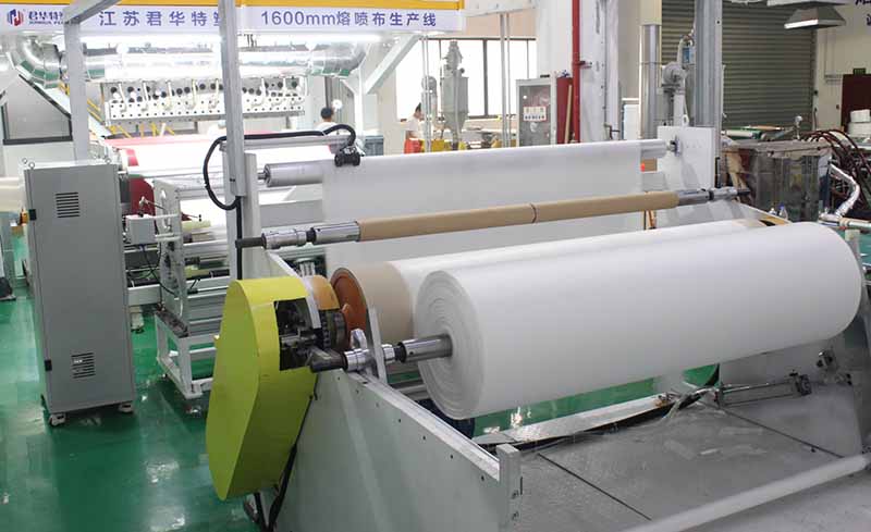 君華特塑1600mm熔噴布生產(chǎn)線.jpg 君華特塑1600mm熔噴布生產(chǎn)線.jpg